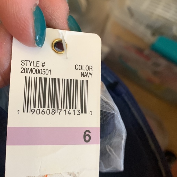 Anne Cole
Women’s Twist Front Shirred Blue One Piece Swimsuit! - Picture 7 of 7